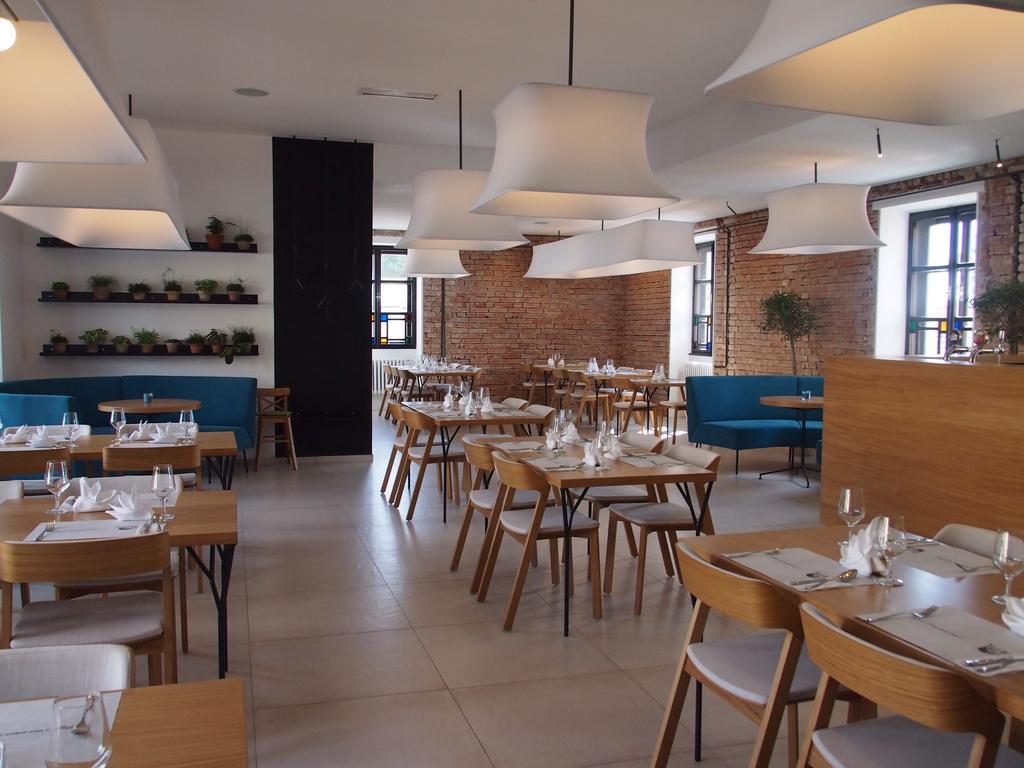 Hotel Restaurant Na Navsi Ricany  Ngoại thất bức ảnh
